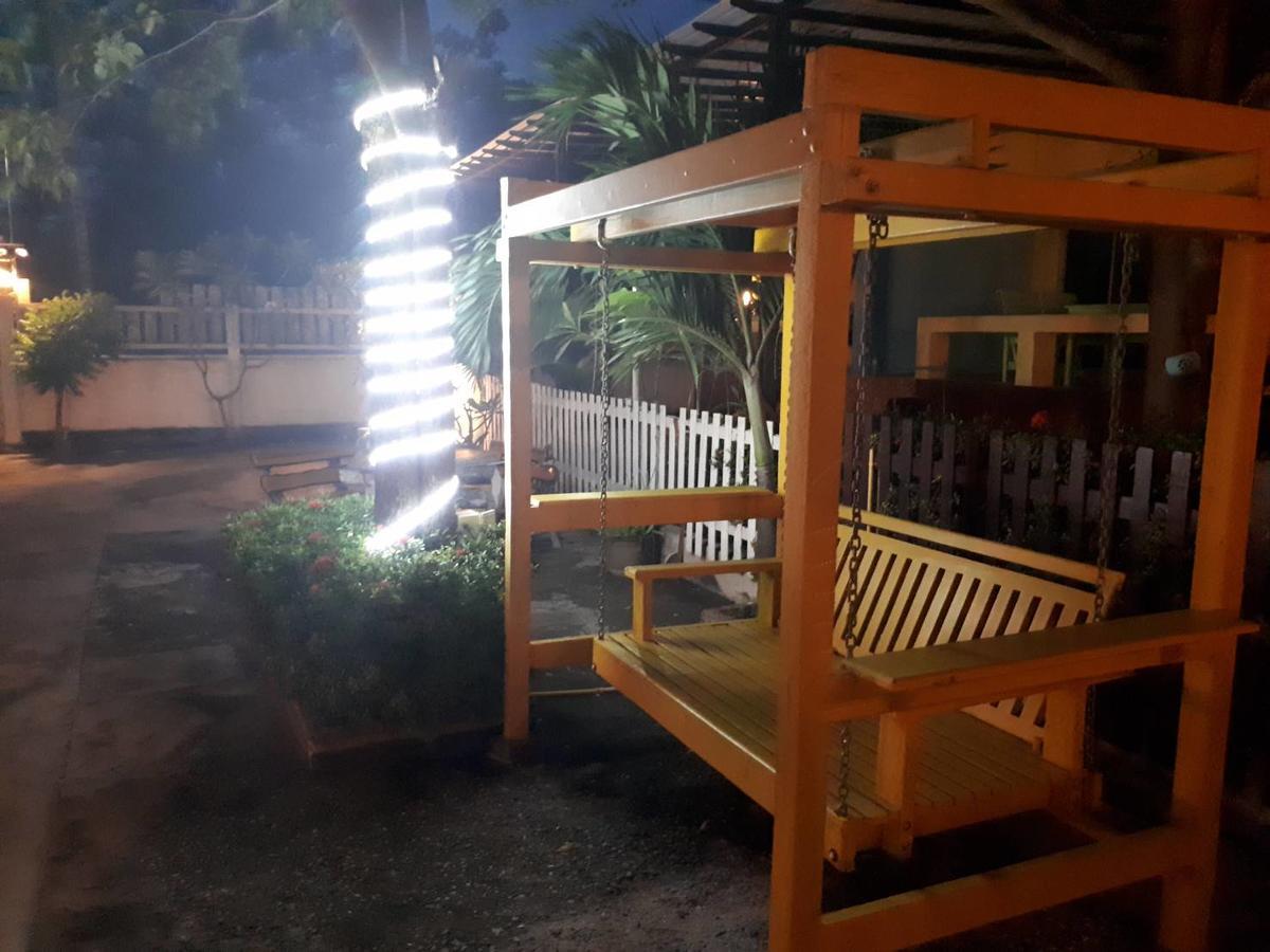 Insook Ko Larn Resort Exterior foto